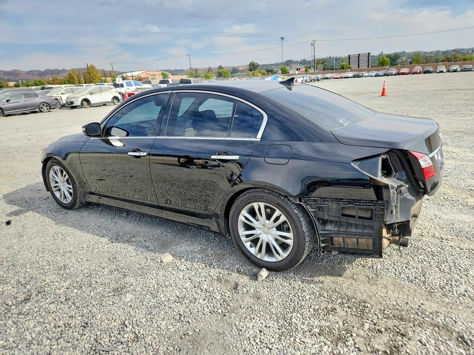 Photo 2 from auction – 2013 HYUNDAI GENESIS with VIN KMHGC4DD3DU256444