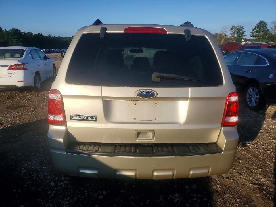 Photo 6 from auction – 2010 FORD ESCAPE with VIN 1FMCU0D72AKA54491
