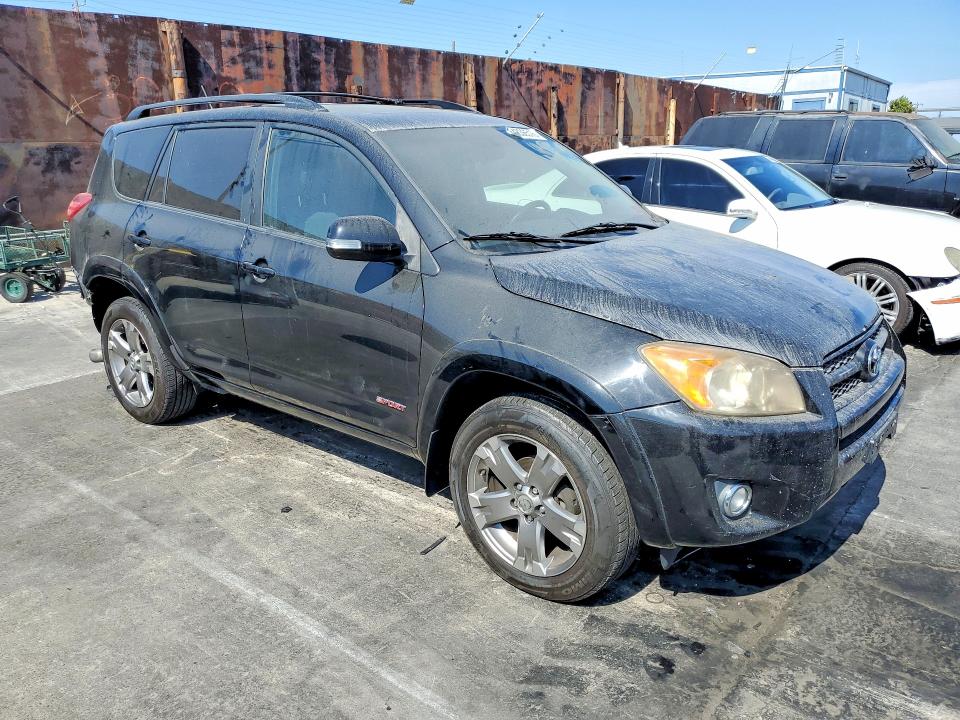 Photo 4 from auction – 2011 TOYOTA RAV4 with VIN JTMRF4DV2B5040234