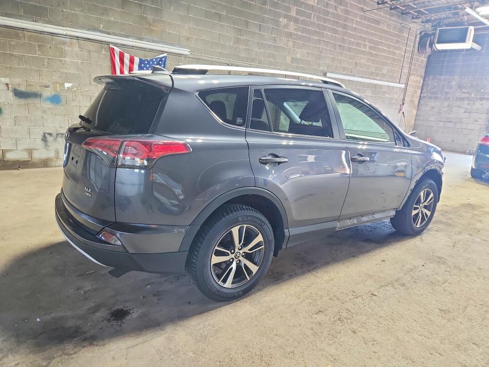Фото 3 с аукциона – 2016 TOYOTA RAV4 с VIN JTMRFREVXGD187829