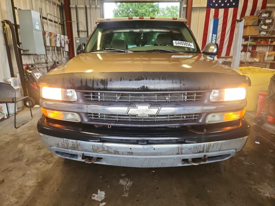 Photo 5 from auction – 2001 CHEVROLET SILVERADO with VIN 1GCEK19T11Z220117