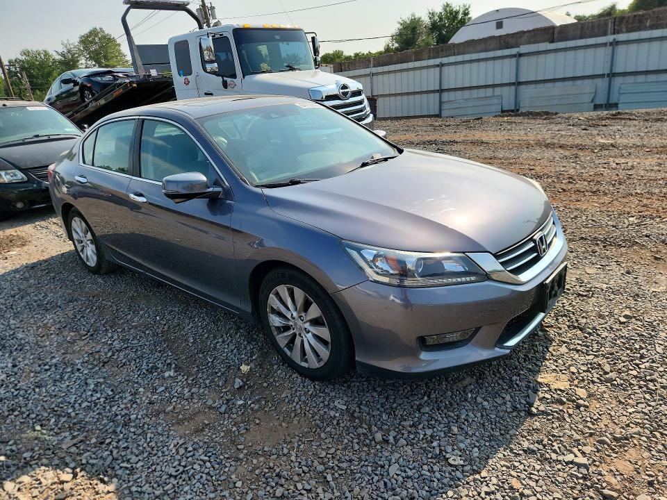 Снимка 4 от търг – 2014 HONDA ACCORD с VIN 1HGCR2F8XEA136070