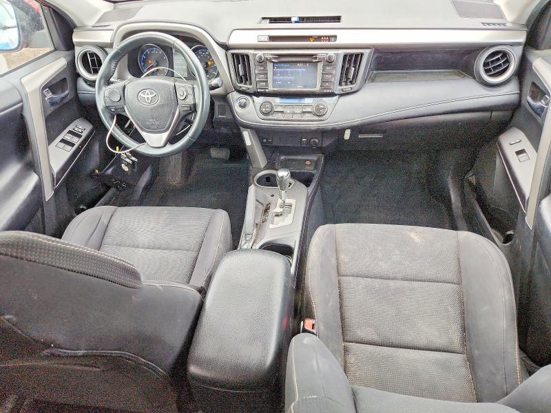 Photo 8 from auction – 2018 TOYOTA RAV4 with VIN 2T3RFREV0JW804584