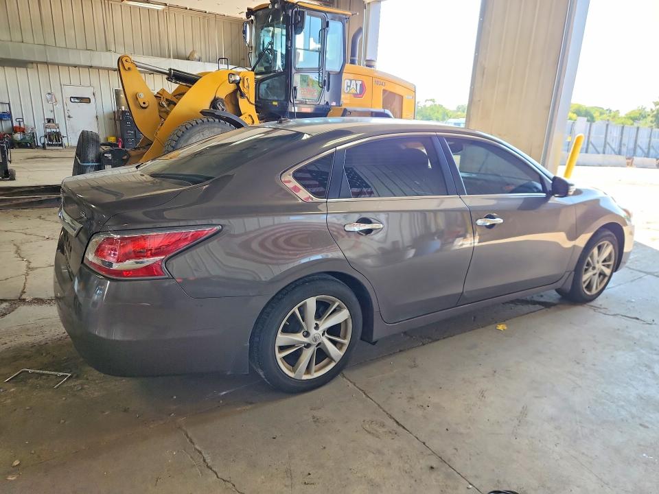 Photo 3 from auction – 2015 NISSAN ALTIMA with VIN 1N4AL3APXFN306276
