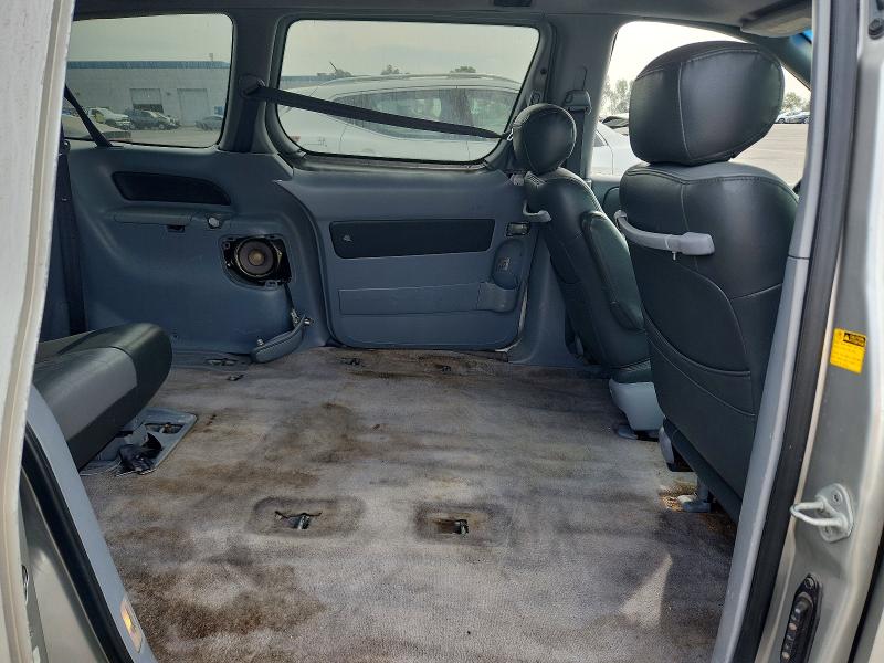 Photo 11 from auction – 2003 TOYOTA SIENNA with VIN 4T3ZF19C73U553544