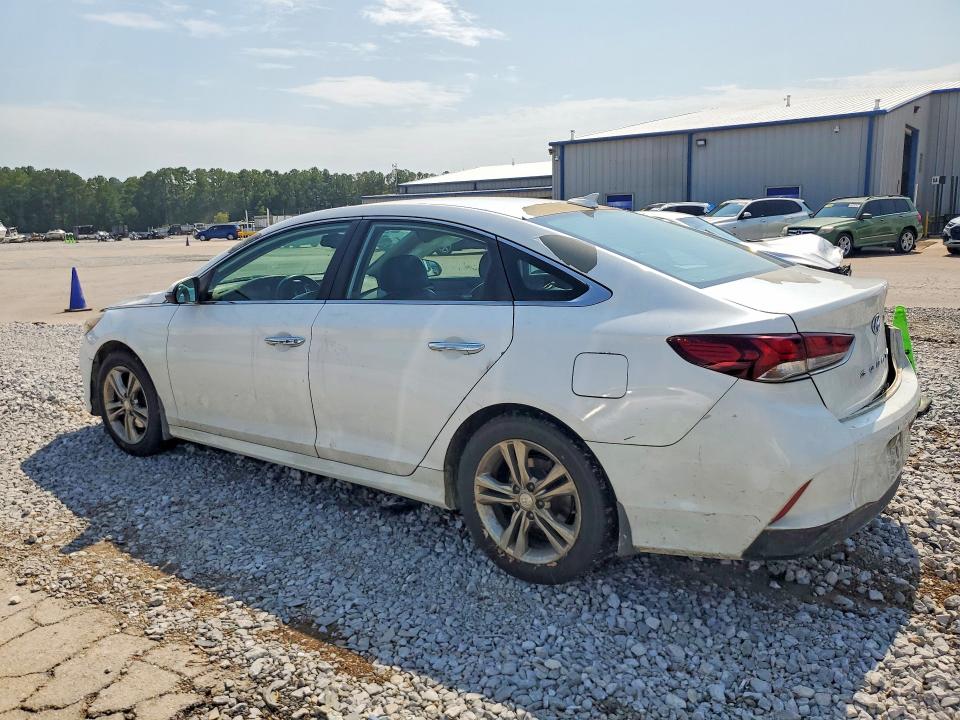 Photo 2 from auction – 2019 HYUNDAI SONATA with VIN 5NPE34AF6KH742173