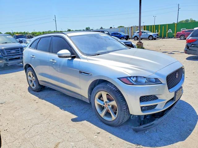 Photo 4 from auction – 2017 JAGUAR F-PACE with VIN SADCJ2BN3HA491513