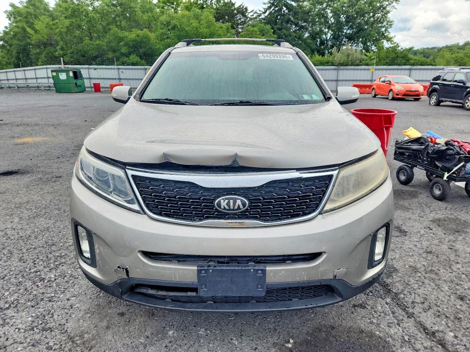 Photo 5 from auction – 2015 KIA SORENTO with VIN 5XYKT4A67FG575483