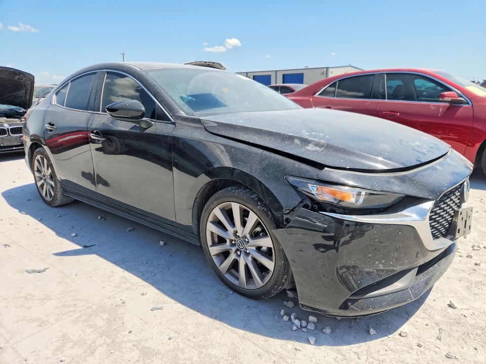 Photo 4 from auction – 2021 MAZDA 3 with VIN JM1BPABL5M1318956