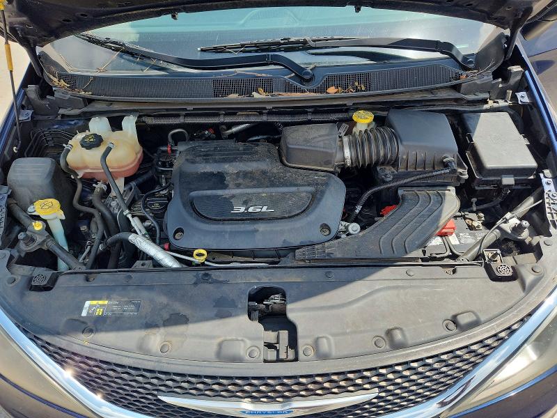 Photo 11 from auction – 2018 CHRYSLER PACIFICA with VIN 2C4RC1CG4JR292174