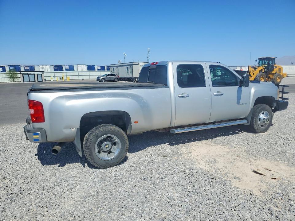 Photo 3 from auction – 2011 CHEVROLET SILVERADO with VIN 1GC4K1C83BF114691