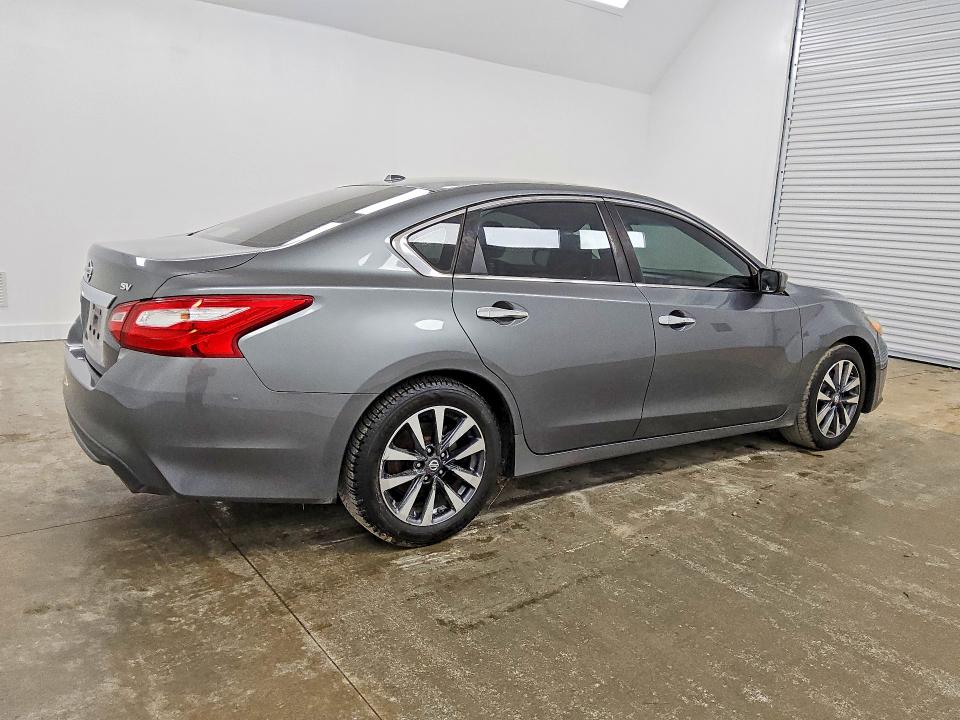 Photo 3 from auction – 2017 NISSAN ALTIMA with VIN 1N4AL3AP1HC211653