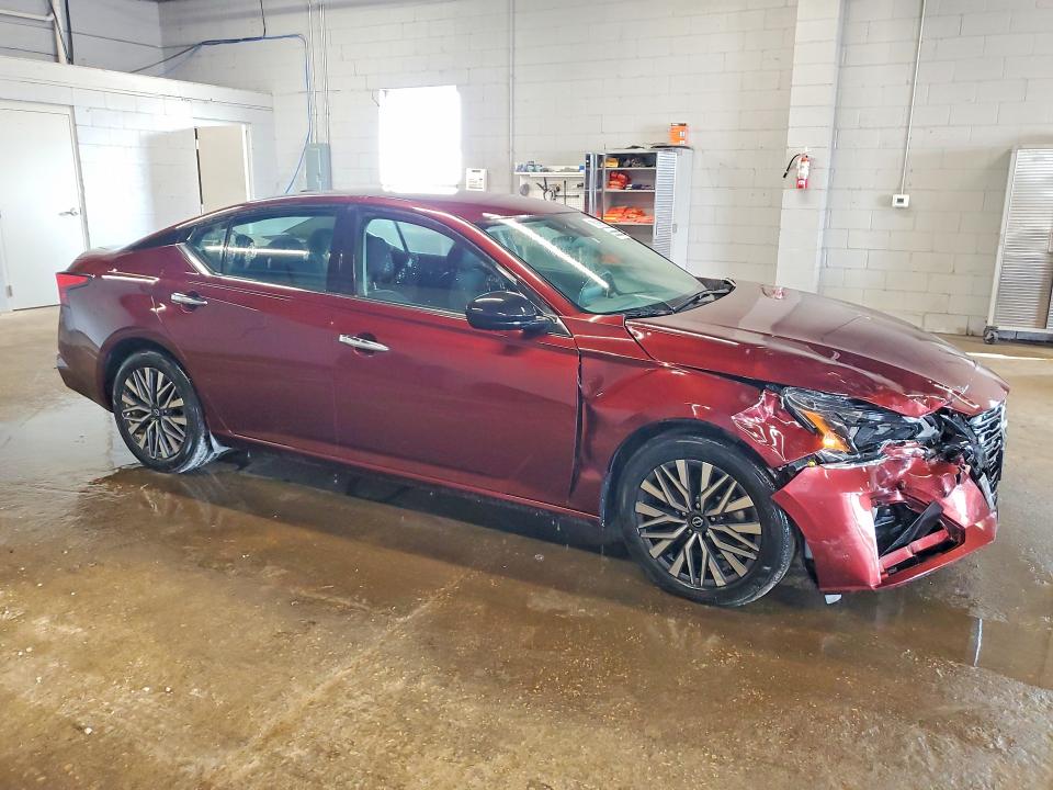 Photo 4 from auction – 2025 NISSAN ALTIMA with VIN 1N4BL4DV2SN350111