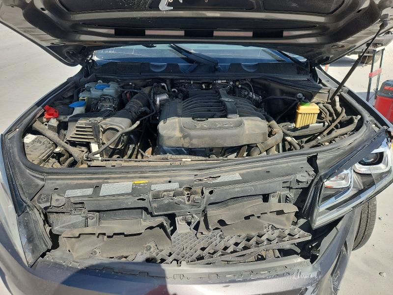 Photo 12 from auction – 2016 VOLKSWAGEN TOUAREG with VIN WVGEF9BP7GD010493