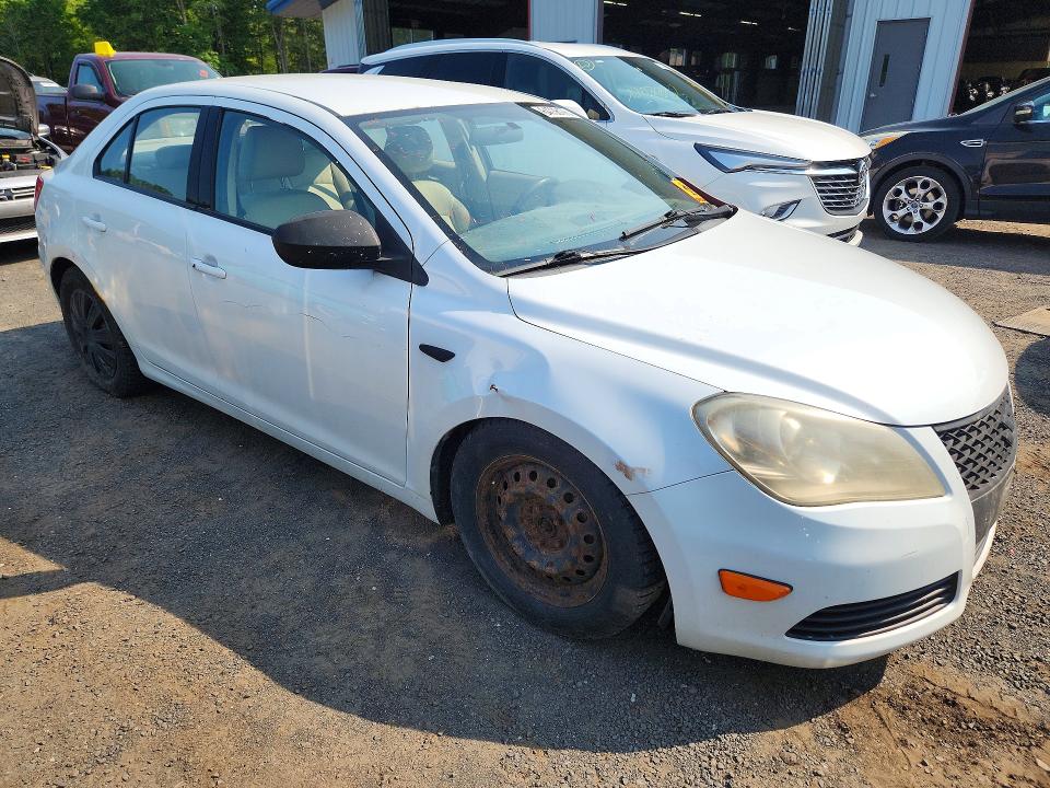 Zdjęcie 4 z aukcji – 2012 SUZUKI KIZASHI z VIN JS2RE9A16C6100082