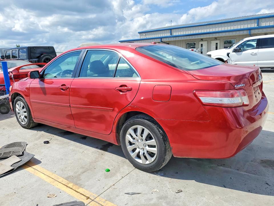 Photo 2 from auction – 2011 TOYOTA CAMRY with VIN 4T4BF3EK0BR204667