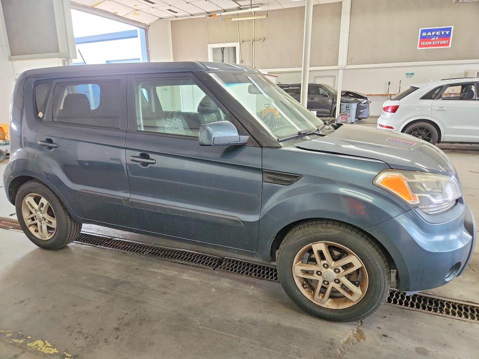 Photo 4 from auction – 2011 KIA SOUL with VIN KNDJT2A22B7219124