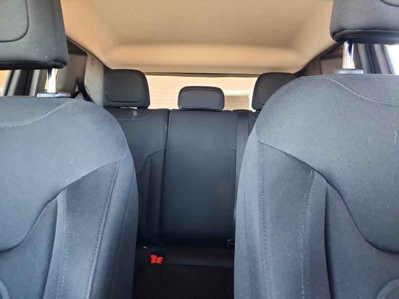 Photo 10 from auction – 2019 JEEP RENEGADE with VIN ZACNJABB3KPK00940