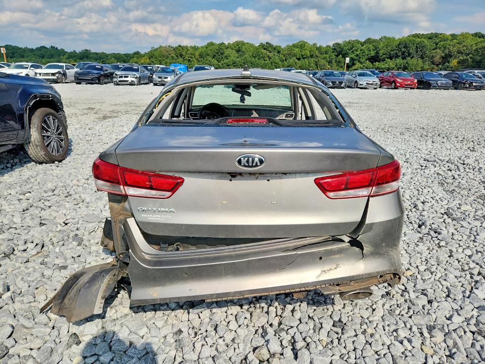 Photo 6 from auction – 2018 KIA OPTIMA with VIN 5XXGT4L36JG259465