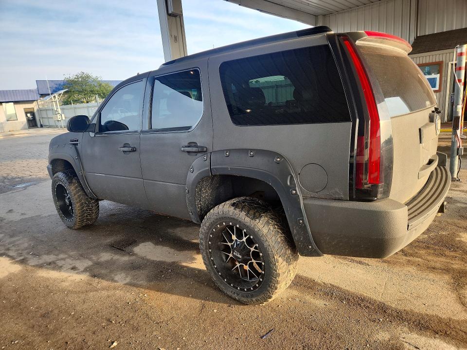 Photo 2 from auction – 2008 CADILLAC ESCALADE with VIN 1GYFK63878R152772