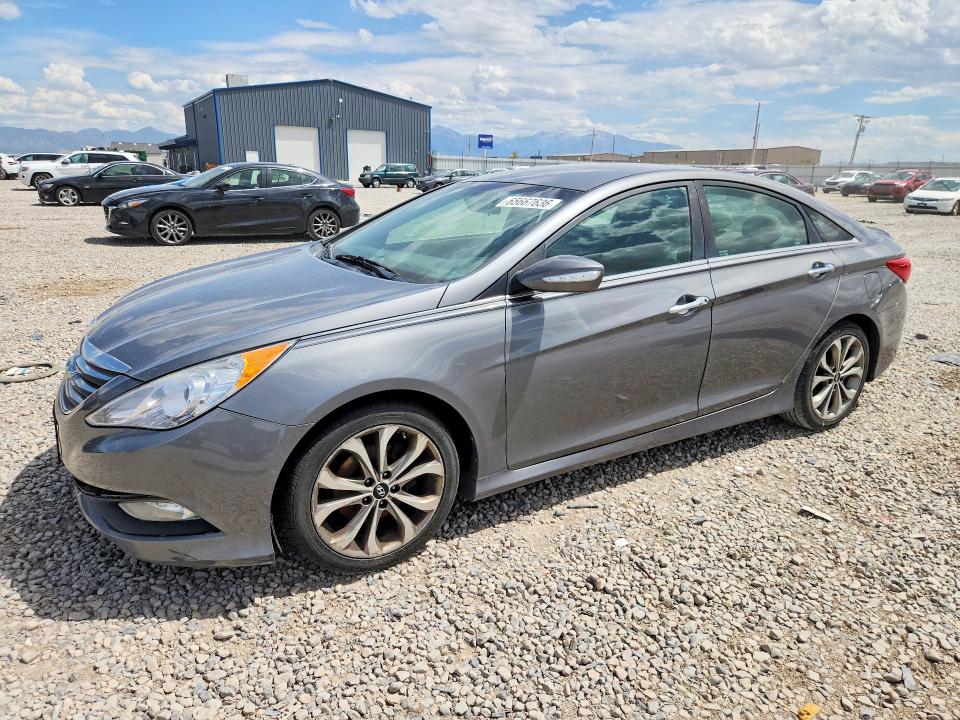 HYUNDAI SONATA 2014 مع رقم تعريف المركبة 5NPEC4AB0EH930043 - صورة من المزاد