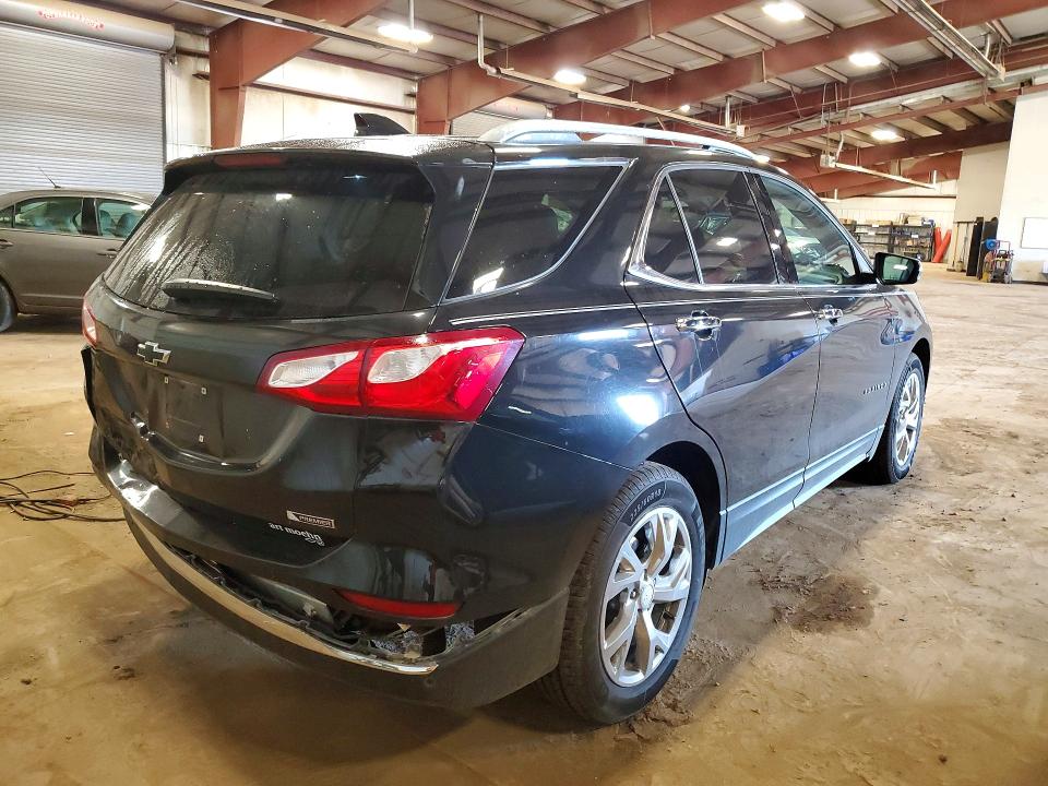 Photo 3 from auction – 2018 CHEVROLET EQUINOX with VIN 2GNAXMEV6J6328504