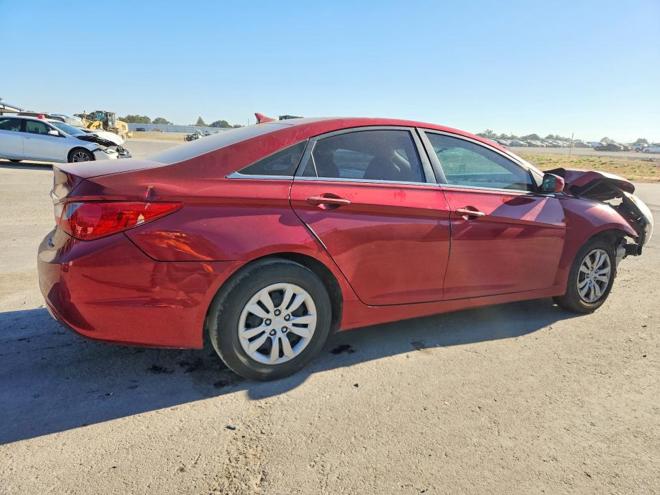 Photo 3 from auction – 2011 HYUNDAI SONATA with VIN 5NPEB4AC8BH055544