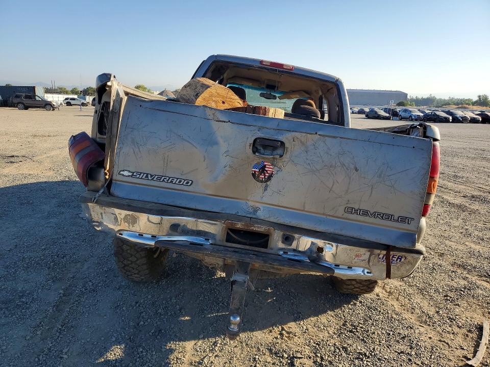 Photo 6 from auction – 2002 CHEVROLET SILVERADO with VIN 1GCHK29172E185352