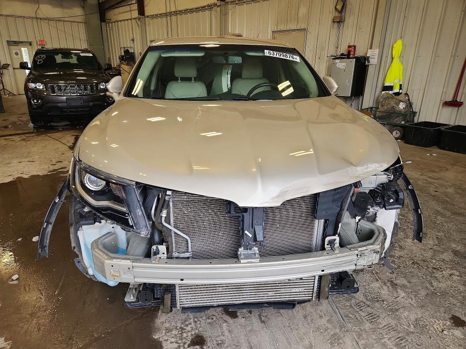 Photo 5 from auction – 2017 LINCOLN MKX with VIN 2LMPJ6KP6HBL41468
