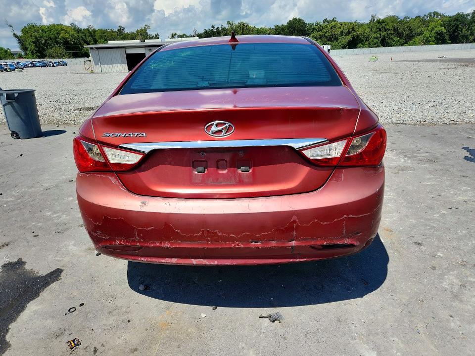 Photo 6 from auction – 2011 HYUNDAI SONATA with VIN 5NPEB4AC6BH023871