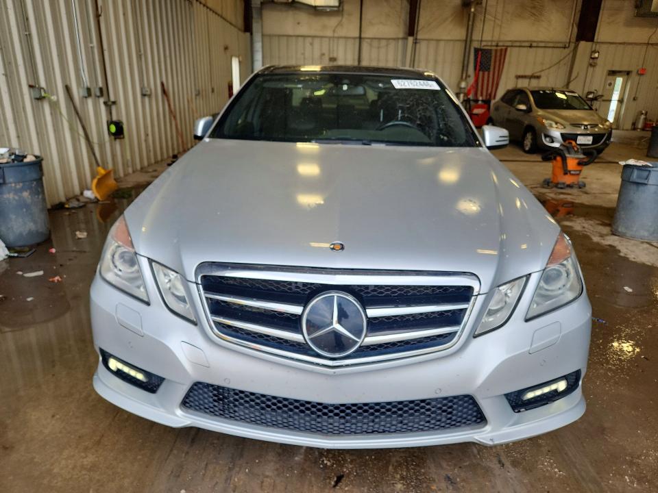 Photo 5 from auction – 2011 MERCEDES-BENZ E with VIN WDDHF9AB7BA303852