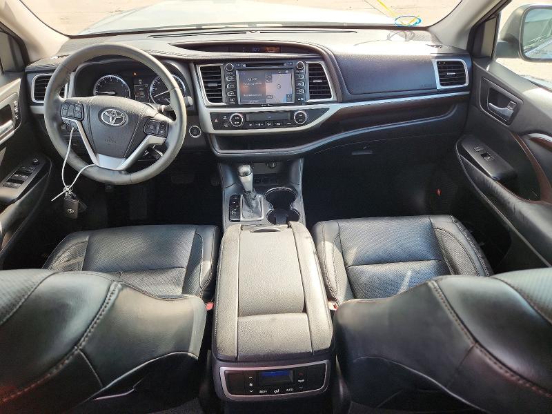 Photo 8 from auction – 2014 TOYOTA HIGHLANDER with VIN 5TDYKRFH0ES015925