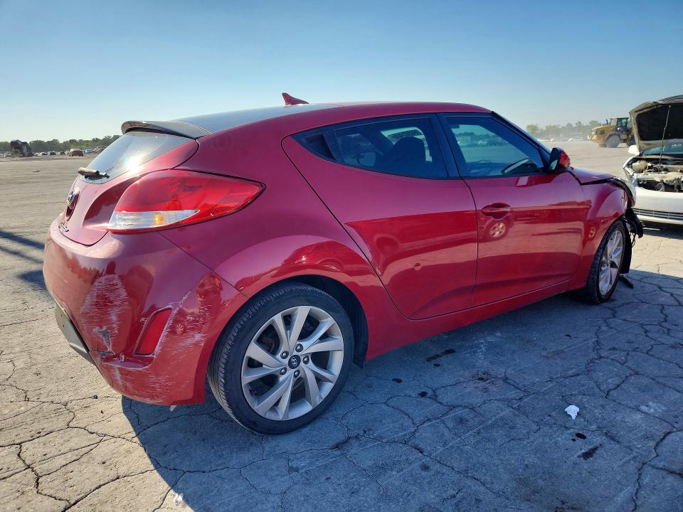Photo 3 from auction – 2016 HYUNDAI VELOSTER with VIN KMHTC6AD4GU260103