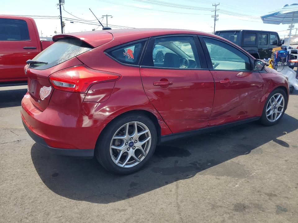 Photo 3 from auction – 2015 FORD FOCUS with VIN 1FADP3K27FL336707