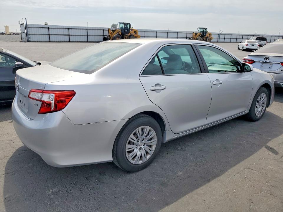 Photo 3 from auction – 2012 TOYOTA CAMRY with VIN 4T1BF1FK5CU008013