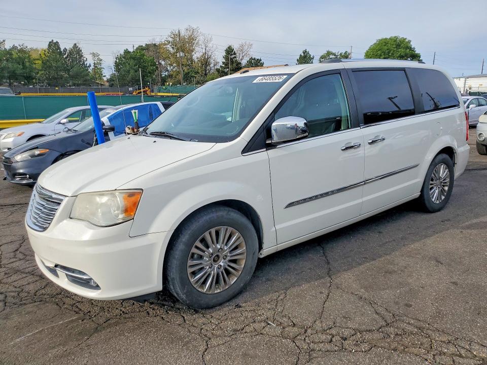 2011 CHRYSLER TOWN & COUNTRY - Търг №66485526