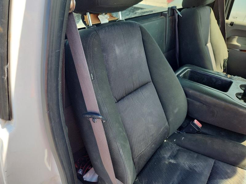 Photo 10 from auction – 2010 CHEVROLET SILVERADO with VIN 1GCPCPEX5AZ150154