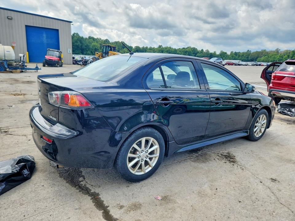 Photo 3 from auction – 2016 MITSUBISHI LANCER with VIN JA32V2FW0GU009722