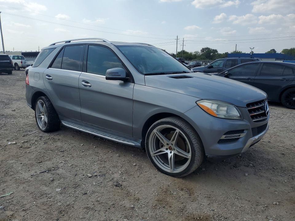 Photo 4 from auction – 2015 MERCEDES-BENZ ML with VIN 4JGDA5JB9FA453740