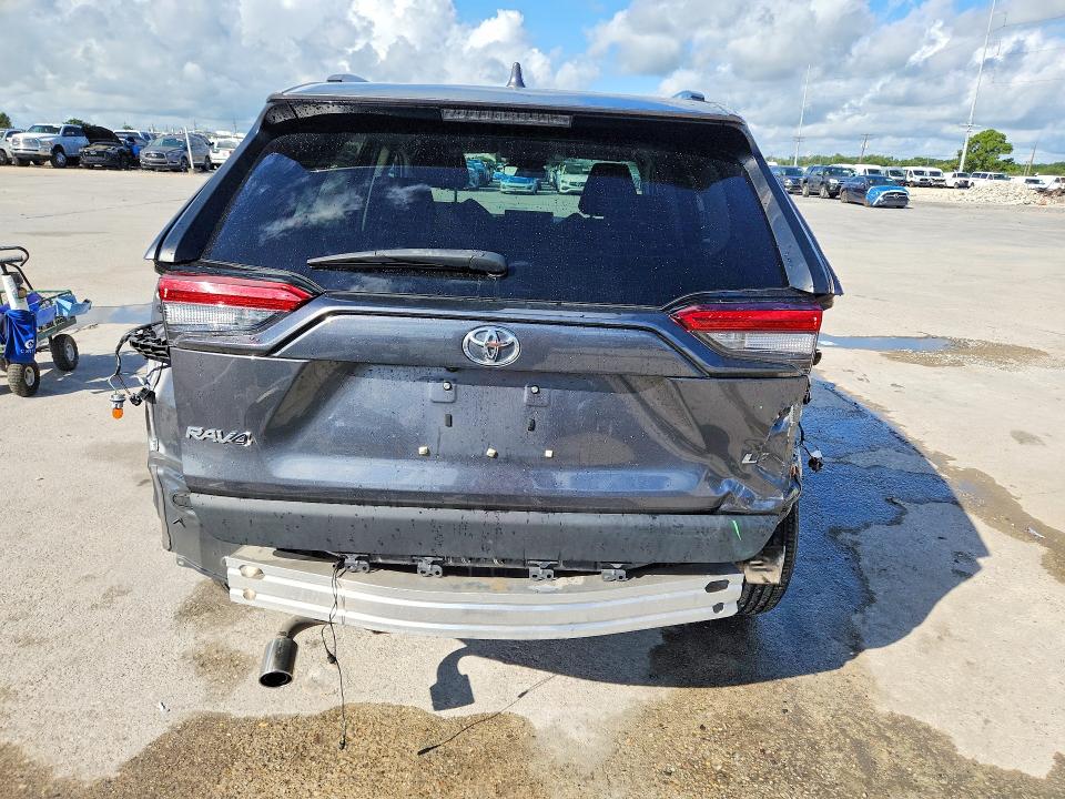 Photo 6 from auction – 2021 TOYOTA RAV4 with VIN 2T3H1RFV2MC110297