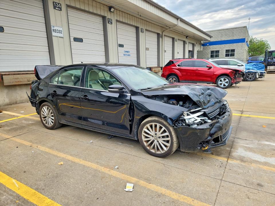 Photo 4 from auction – 2013 VOLKSWAGEN JETTA with VIN 3VWLP7AJ1DM377462