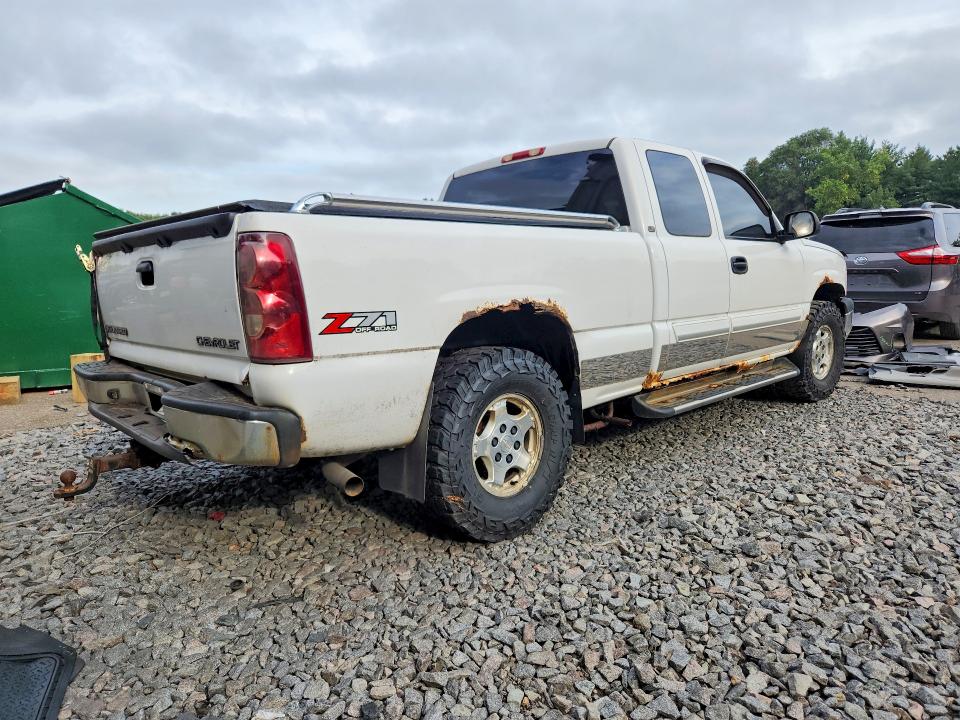 Photo 3 from auction – 2003 CHEVROLET SILVERADO with VIN 2GCEK19T131236197