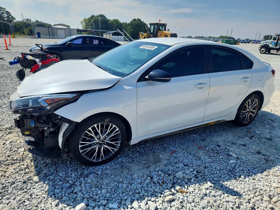 KIA FORTE 2023 z numerem VIN 3KPF54AD4PE517498 - Zdjęcie z aukcji