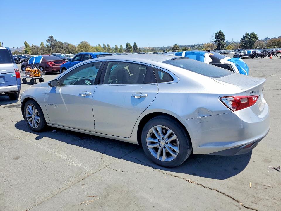 Photo 2 from auction – 2018 CHEVROLET MALIBU with VIN 1G1ZD5ST5JF274897