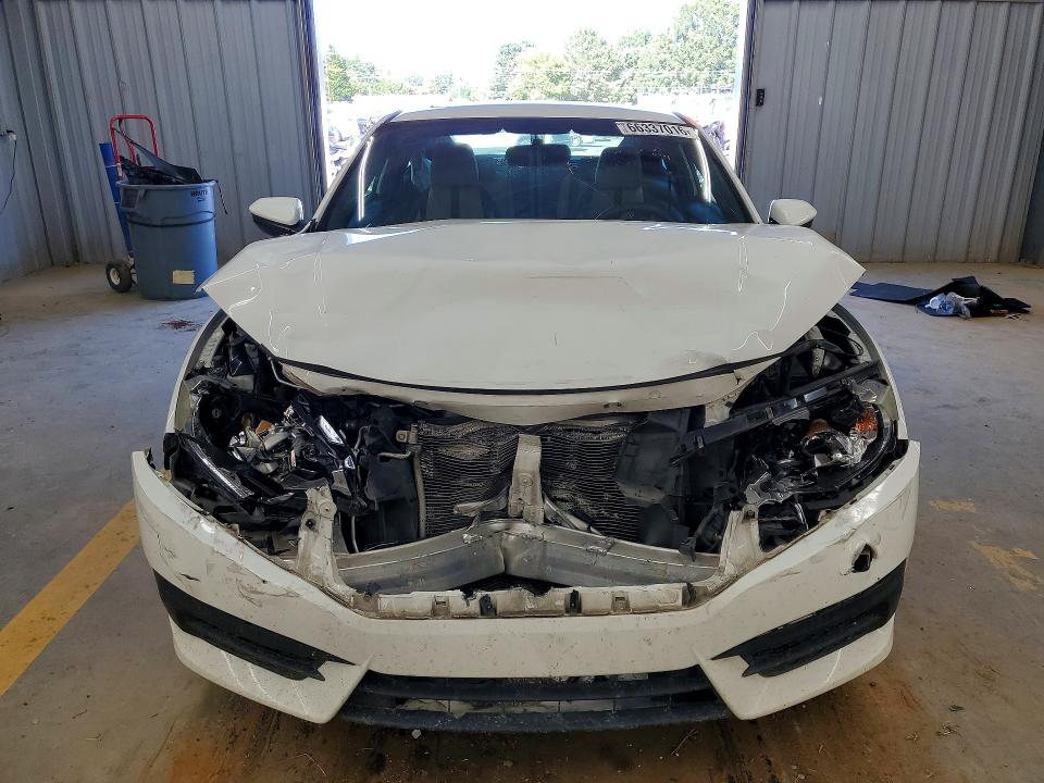 Photo 5 from auction – 2016 HONDA CIVIC with VIN 2HGFC4B03GH313492