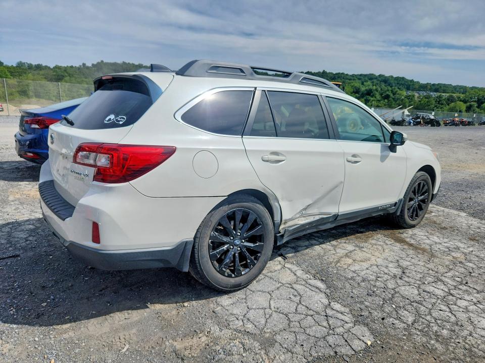 Фото 3 с аукциона – 2016 SUBARU OUTBACK с VIN 4S4BSANC2G3272212