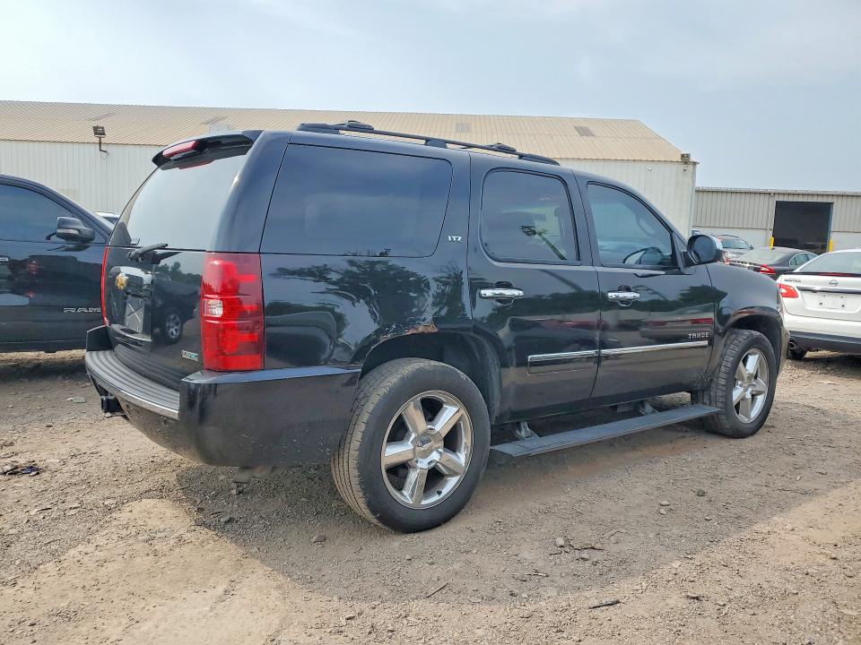 Photo 3 from auction – 2011 CHEVROLET TAHOE with VIN 1GNSKCE02BR213583