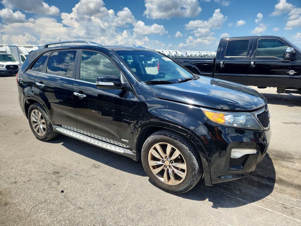 Photo 4 from auction – 2013 KIA SORENTO with VIN 5XYKWDA23DG347675