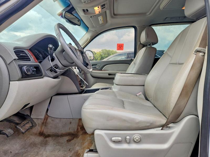 Photo 7 from auction – 2008 CHEVROLET SUBURBAN with VIN 3GNFC16098G206690