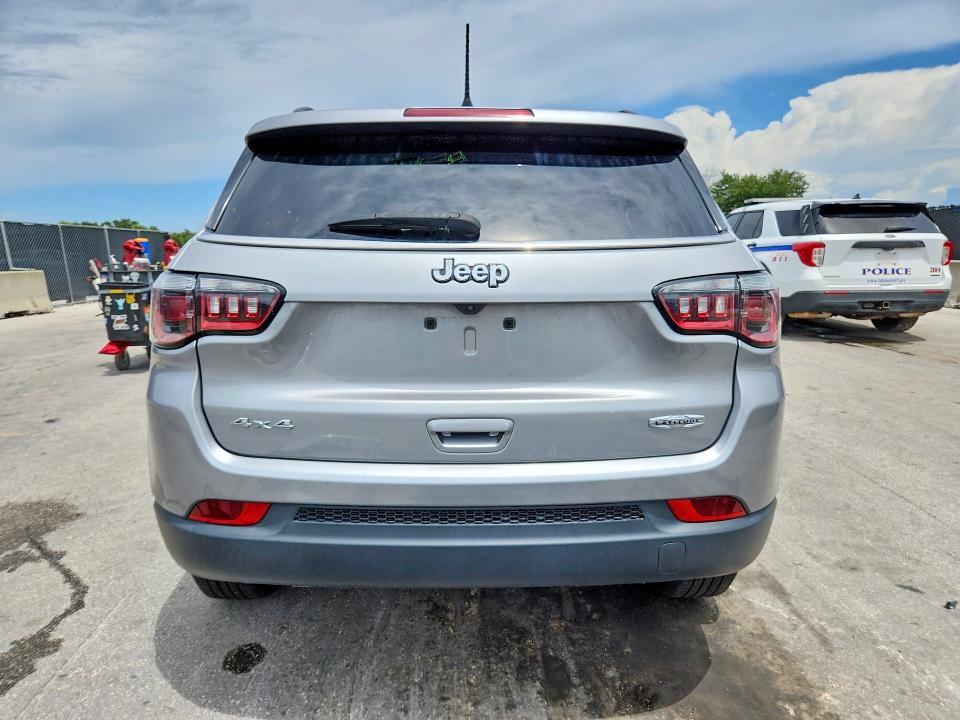 Foto 6 de la subasta – 2023 JEEP COMPASS con VIN 3C4NJDBNXPT541525